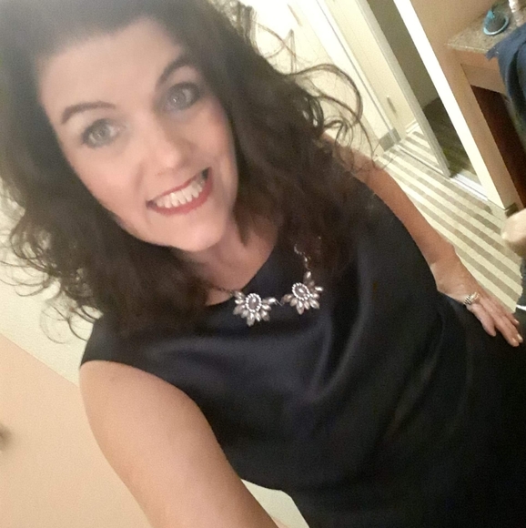 Meet your Posher, MissπShellπ¬(Michelle) - Picture 2 of 8